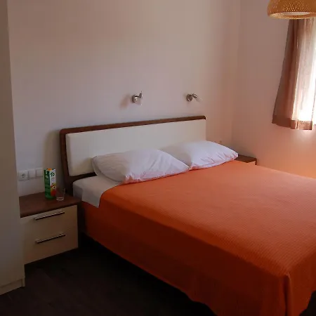 Spacious In With Courtyard 아파트